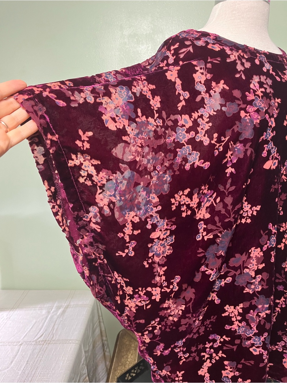 Natural Life Women’s Velvet Burnout Floral Tunic Top Womens Burgundy Boho Sz M - Picture 4 of 13